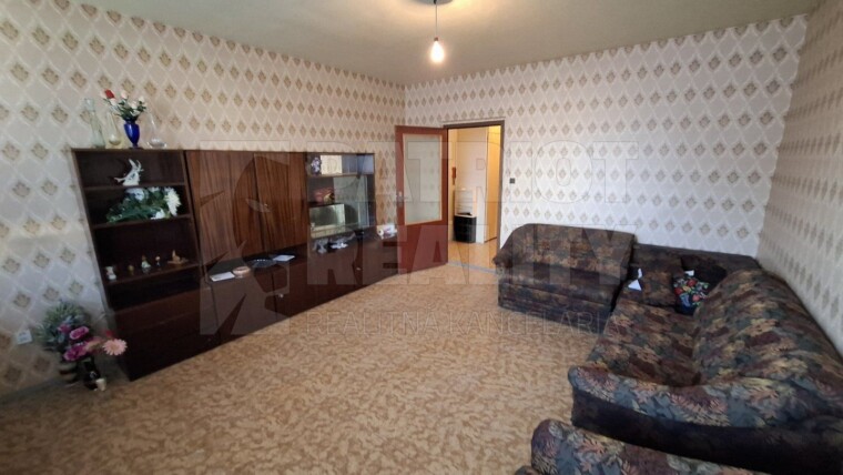 Predaj 3 izbový byt ,Levice