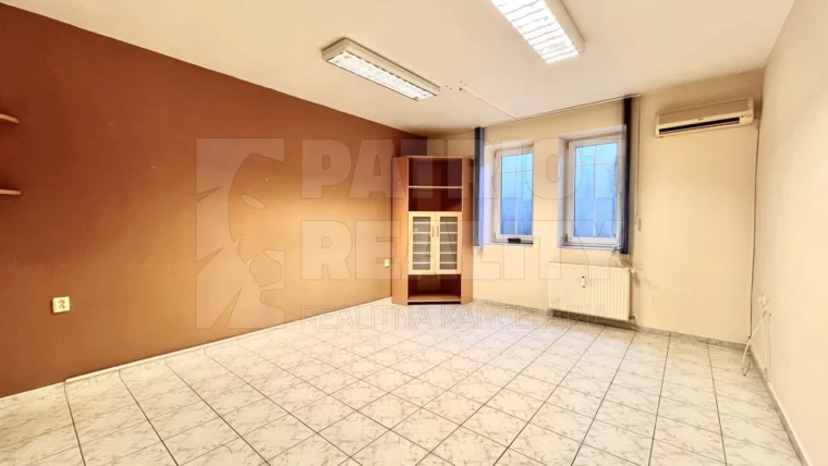 Klimatizovaný kancelársky priestor v center mesta