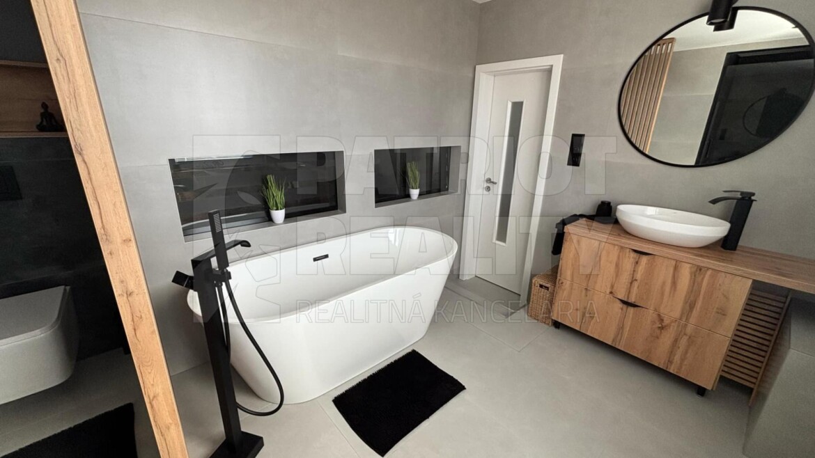 Flexibilná cena ✨ LUXUSNÝ 3i byt po kompletnej rekonštrukcii