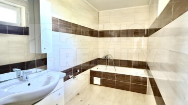 Rodinný dom s dvomi samostatnými bytovými jednotkami v obci Kubáňovo