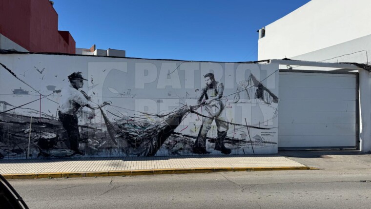 Pozemok s rozlohou 300 m² priamo pri pláži v La Línea de la Concepción, Atunara