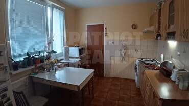 Prenájom 3 izbový byt , Kyjevská ul.,Levice , 84 m2