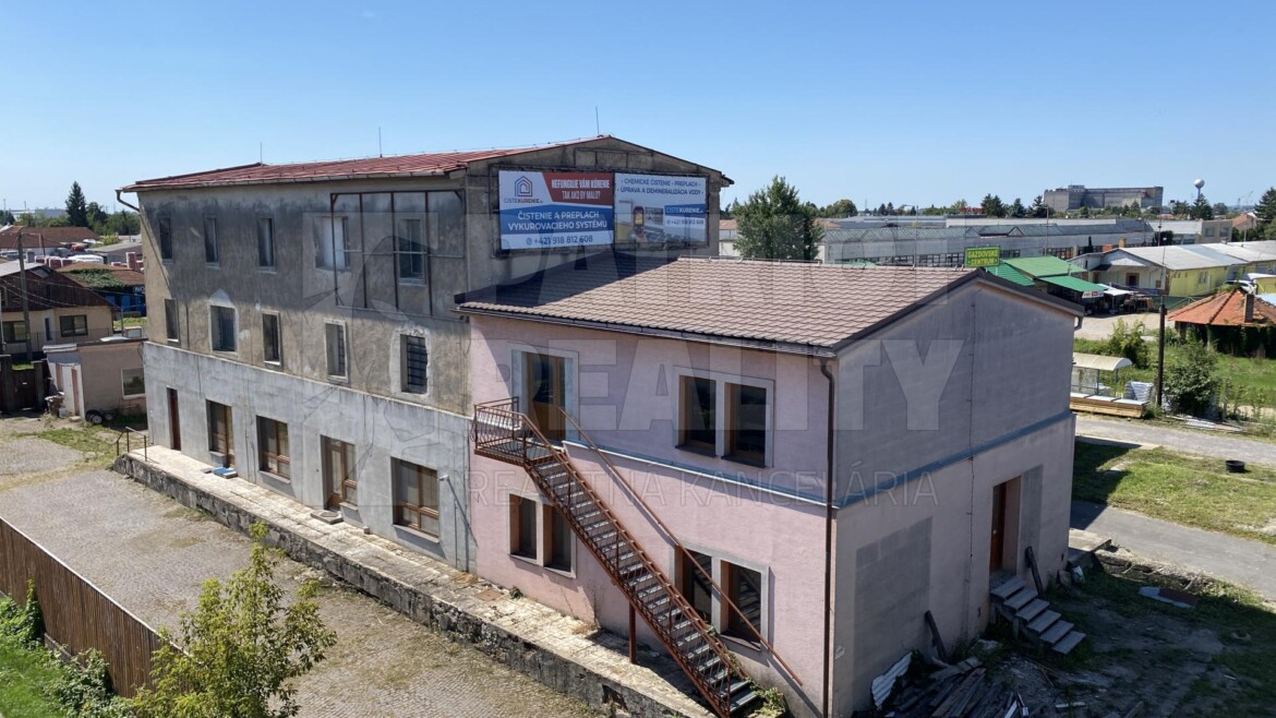Na predaj výrobný a skladový areál s investičným potenciálom – Levice.