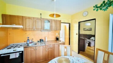 Priestranný a plne zariadený 3 izbový byt na M.R.Štefánika v Leviciach