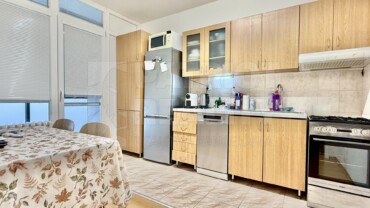 Priestranný 3 izbový byt s balkónom po kompletnej rekonštrukcii