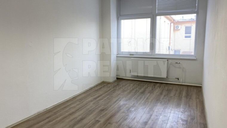 Na prenájom klimatizovaný priestor vhodný aj pre služby