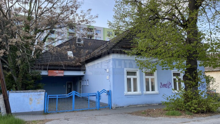 Kancelárske a administratívne priestory na prenájom v Leviciach – rôzne možnosti využitia