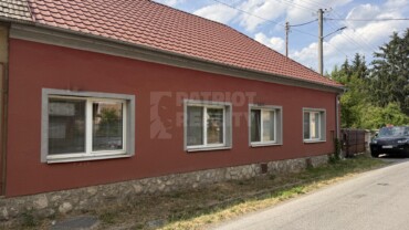Prenájom štvorizbového domu vhodného na kancelárie a služby – Koháryho ulica, Levice.